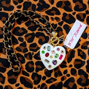 NWT Betsey Johnson Heart Necklace